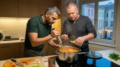 Krémová dýňová polévka bez smetany: s rajčaty a jednoduchým trikem, který ji krásně zahustí