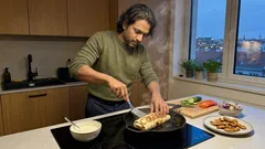 Domácí kuřecí šavarma v lavaši – jednoduchý postup a pár triků, aby závitek křupal a držel