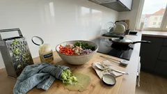 Kuřecí salát po gruzínsku: jednoduchá mísa, která nezvodnatí